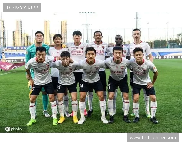 上海篮球队阵地战解析：战术布局与球员配合的深度剖析