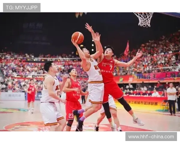 杭州篮球队在冠军赛中的团队协作表现分析与精彩瞬间回顾