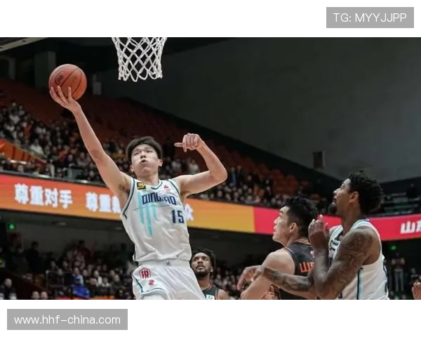 勇士与掘金激战四月二十一日NBA季后赛精彩对决引发球迷热议