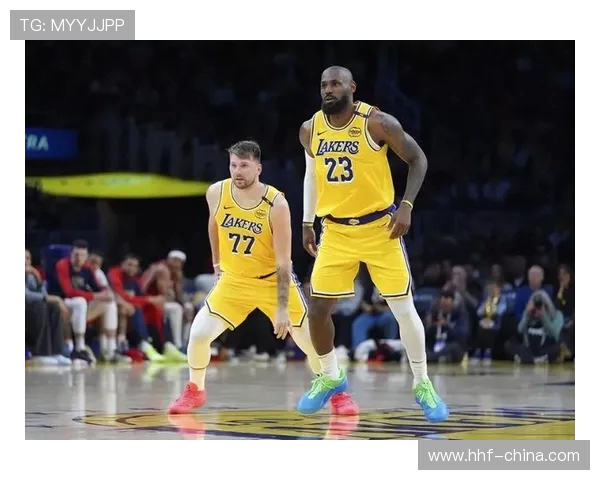 夏季联赛精彩对决湖人队与公牛队的巅峰之战回顾与分析