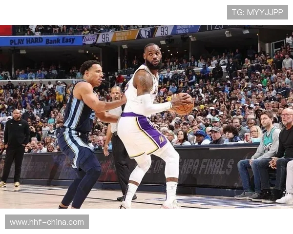 姚明在对湖人比赛中狂砍39分展现统治力引发球迷热议