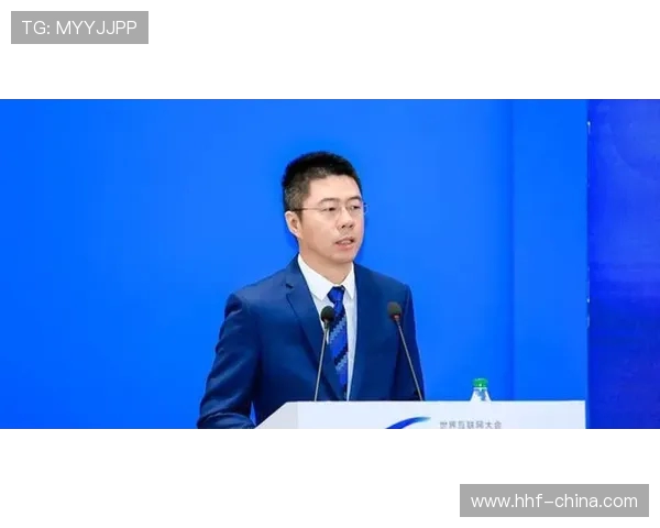 张帆的成长之路：从普通少年到杰出领袖的奋斗故事与人生启示