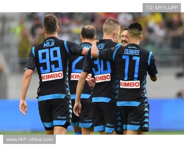 雅典队与莫陆军的激烈对决揭示了足球战术的博弈与激情