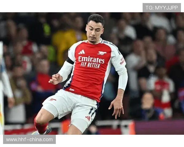 马丁内利的崛起之路:从青涩小将到足坛新星的奋斗历程 马丁内利的崛起之路:从青涩小将到足坛新星的奋斗历程