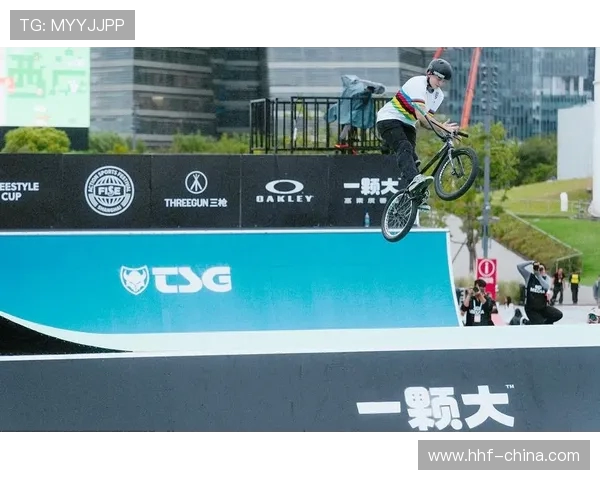 上海极限运动队在世界滑板锦标赛中以95分稳居积分榜首位